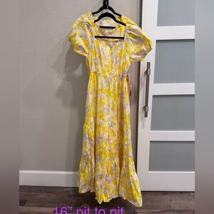 Alivia brand Floral print maxi dress with pockets size Medium NWT